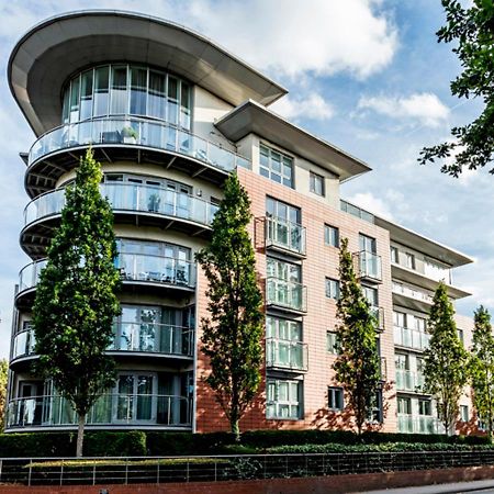 The Cedar Suite Woking Ngoại thất bức ảnh